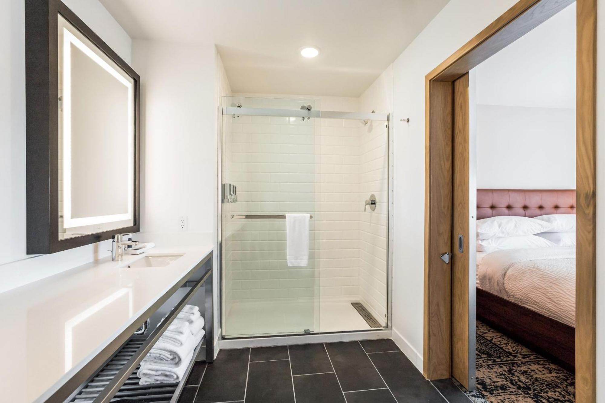 Four Points By Sheraton Елкхарт Екстериор снимка