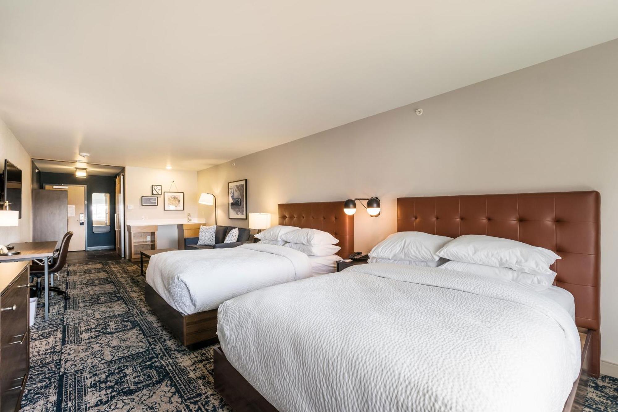 Four Points By Sheraton Елкхарт Екстериор снимка