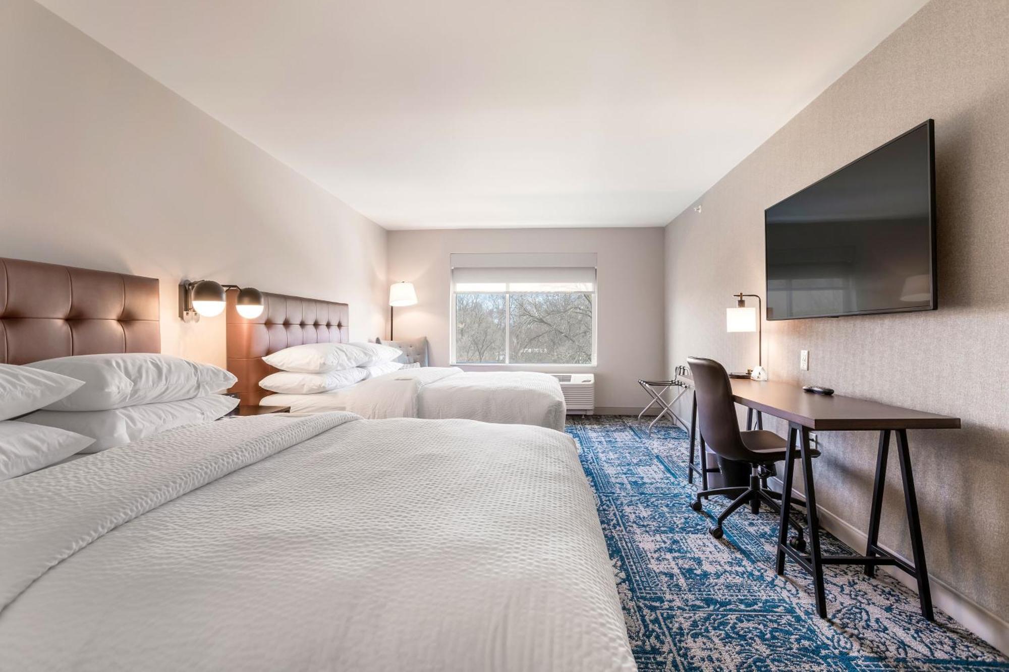 Four Points By Sheraton Елкхарт Екстериор снимка