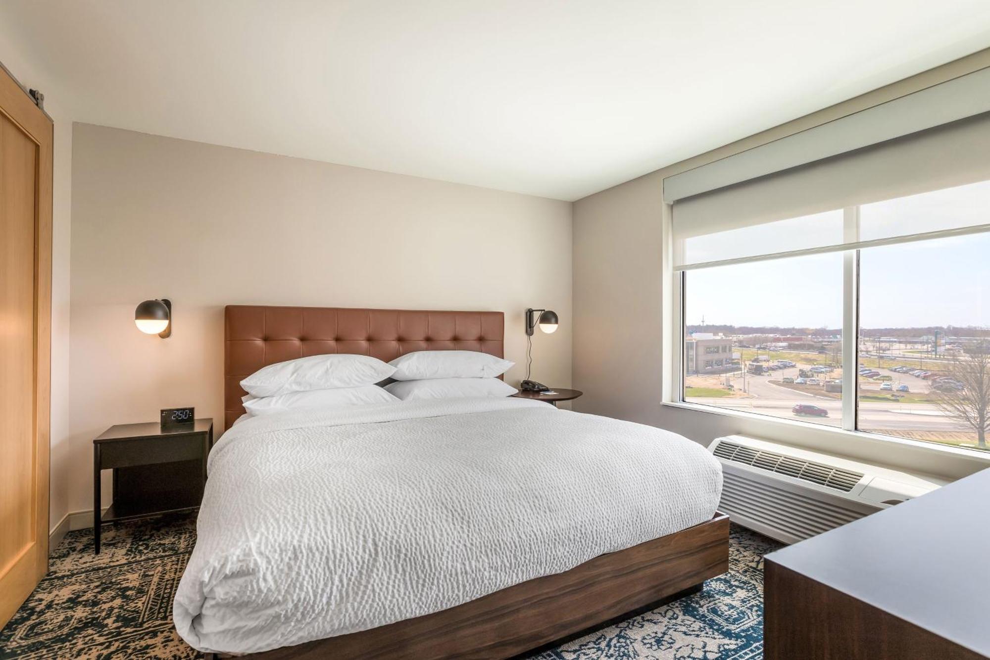 Four Points By Sheraton Елкхарт Екстериор снимка