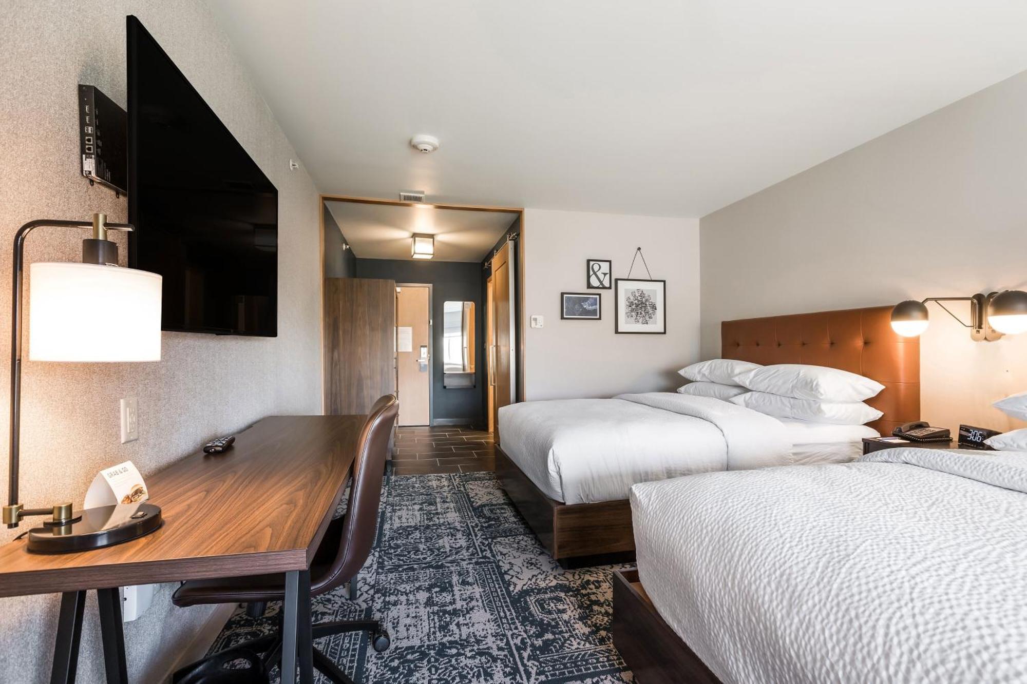 Four Points By Sheraton Елкхарт Екстериор снимка